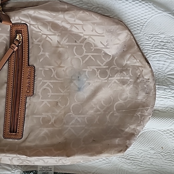 CALVIN KLEIN Kiara Monogram Faux Leather Crossbody Bag - Picture 6 of 6